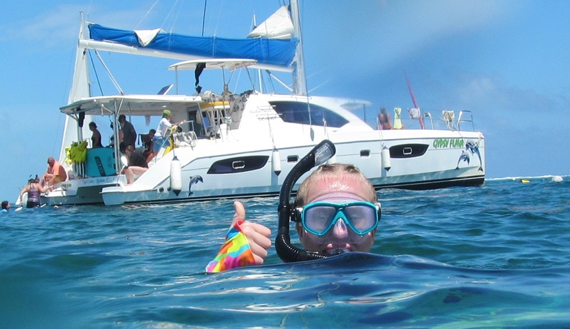 Student Snorkling in Belize