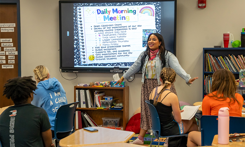 Ayako (Hampton) Yunker speaks with class
