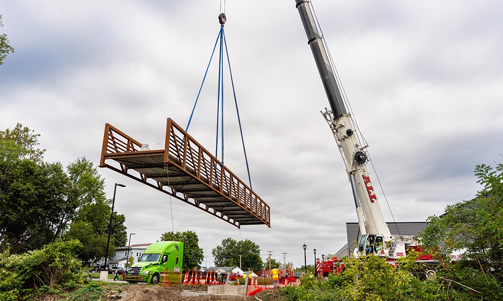 Farmen Footbridge Install