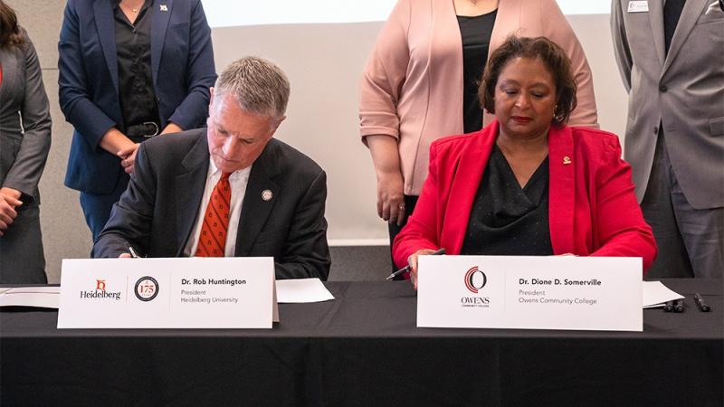 HU-Owens Student Prince Express signing