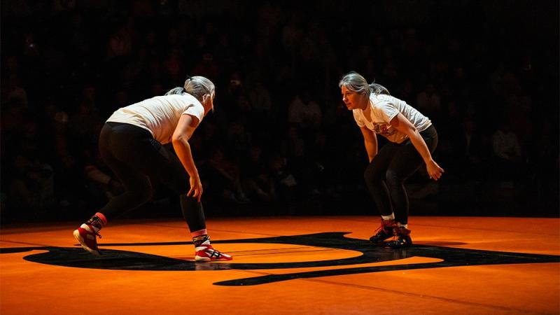 Women's Wrestling exhibition Helmstetter vs. DeMayo Pugno